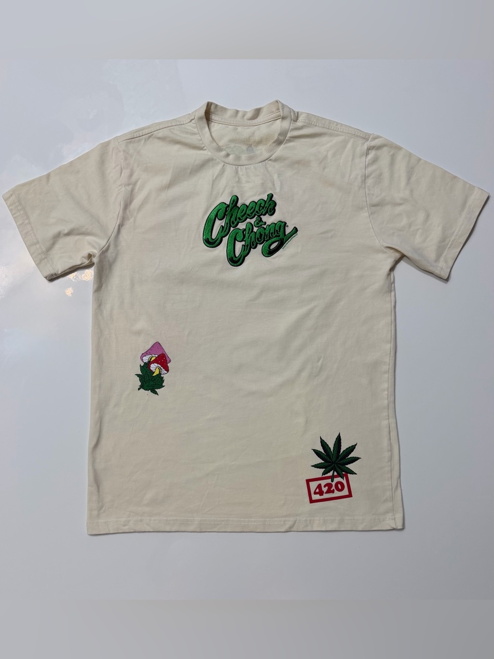 Cheech & Chong Embroidered Graphic Tee Cream Cotton Men’s M/L 420 Back Print EUC